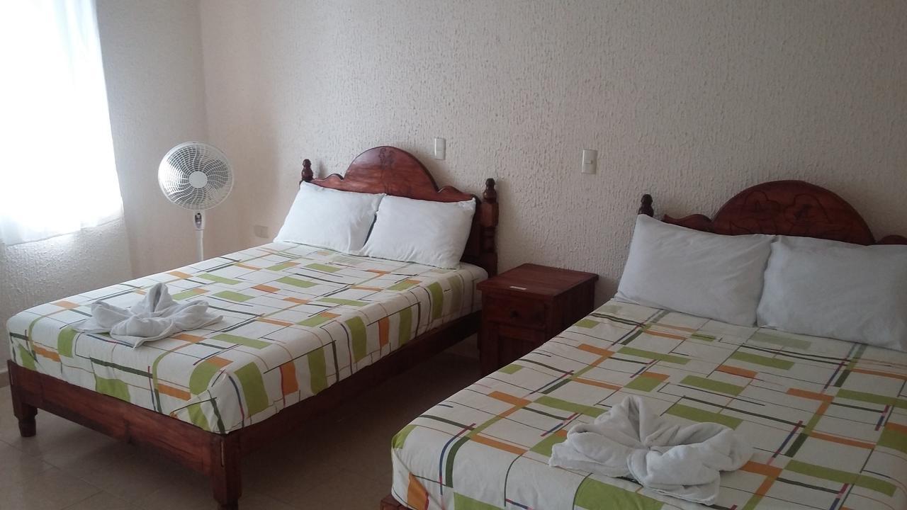Hotel Bigu ปูแอร์โตเอสกอนดิโด ภายนอก รูปภาพ